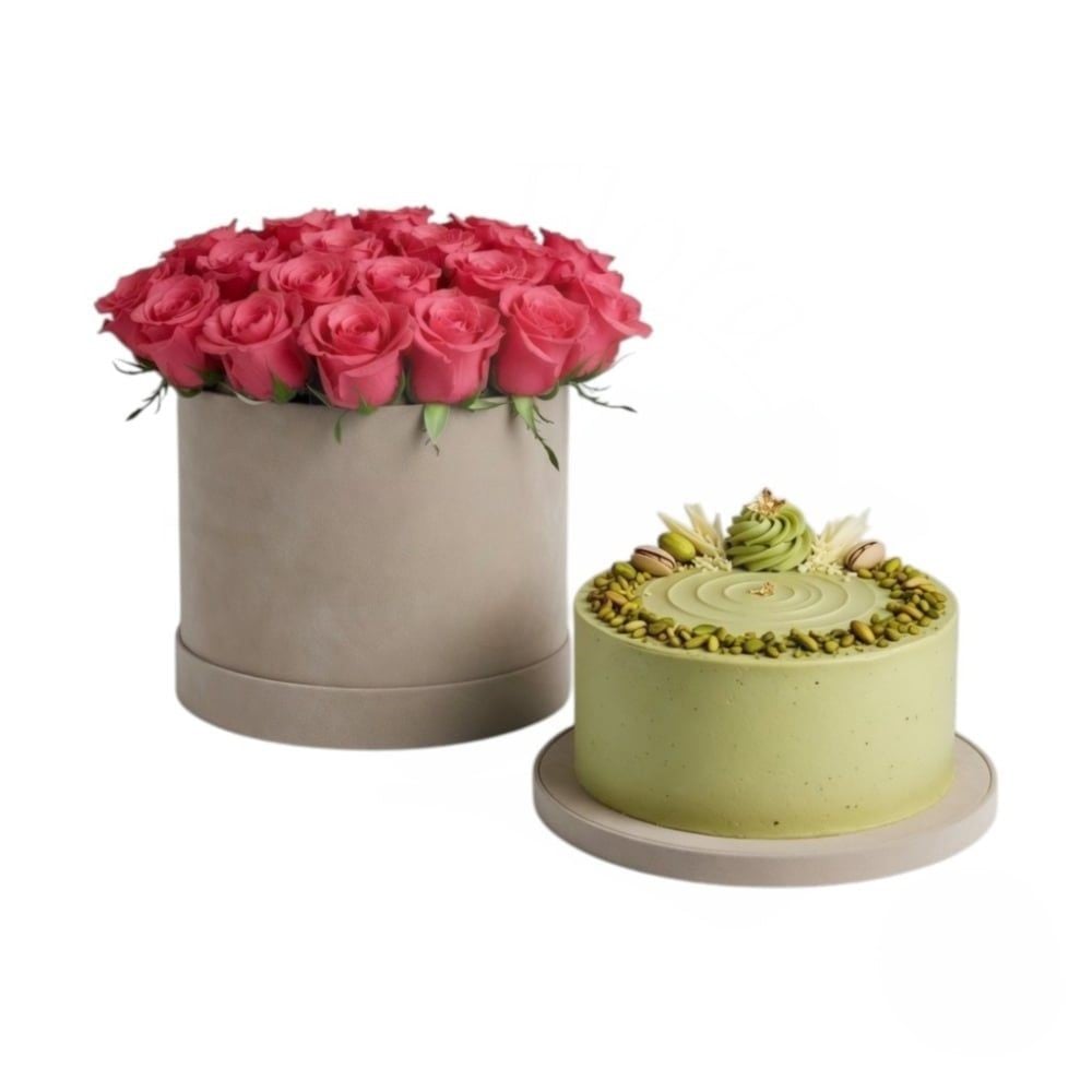 Flowerbox of pink roses and pistachio cake (Refined)