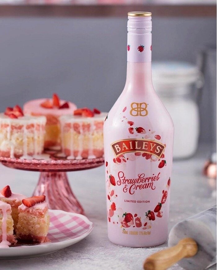 Strawberries & Cream Irish Cream and Red Roses Deluxe Gift Box