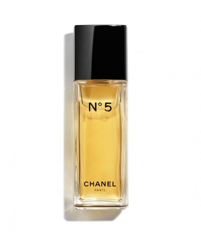 Chanel No. 5 and Red Roses Gift Box