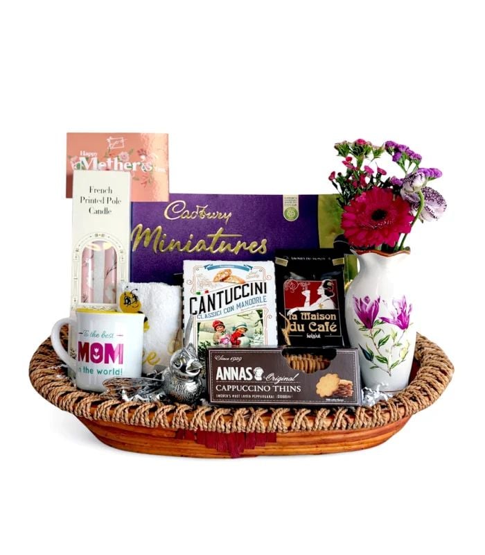 Mom's Coffee & Treats Gift Basket