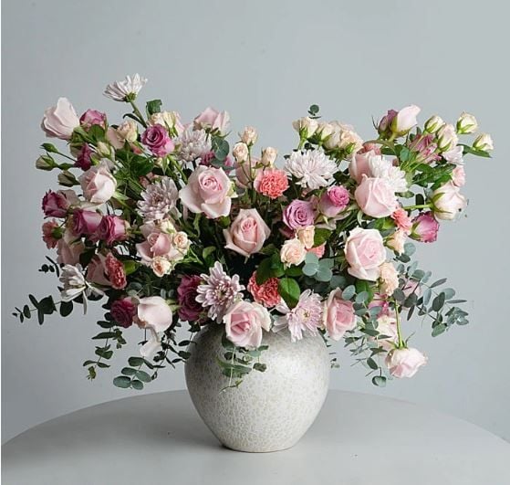 Royal Bloom Artisan Garden Exotic Vase Arrangement With Lilac, Peach And Pink Spray Roses