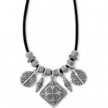 Paseo Short Necklace