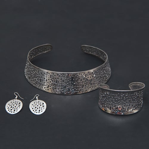 Silver Neckpiece Set