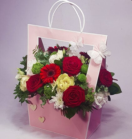 Message of love - flower bag with red roses (Small)
