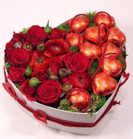 My Sweet Heart! - rose box with marzipans