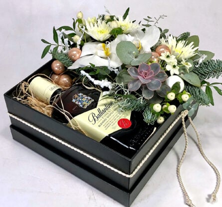 Christmas gift box, Ballantines