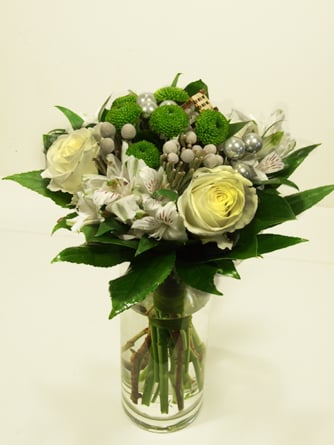 Christmas greeting with white roses - gift bouquet (Medium)