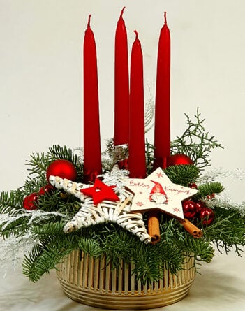 Christmas bowl with candles and stars