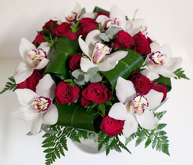 Luxury orchid bouquet with red roses L