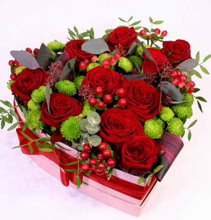 No words needed - Heart-shaped flower box with red roses