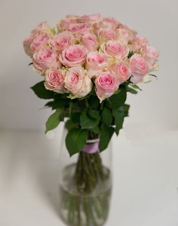 Pink roses in a round bouquet of 60 cm roses (Small)