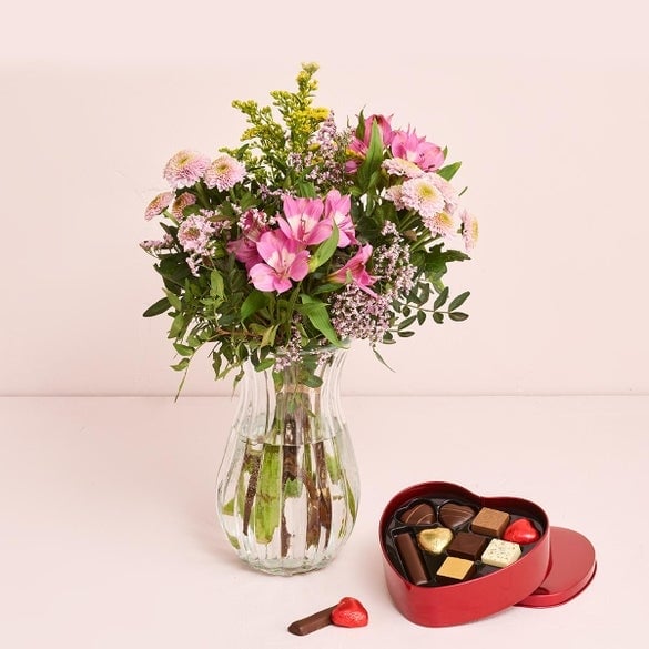 The fine one for mom with a heart with chocolate