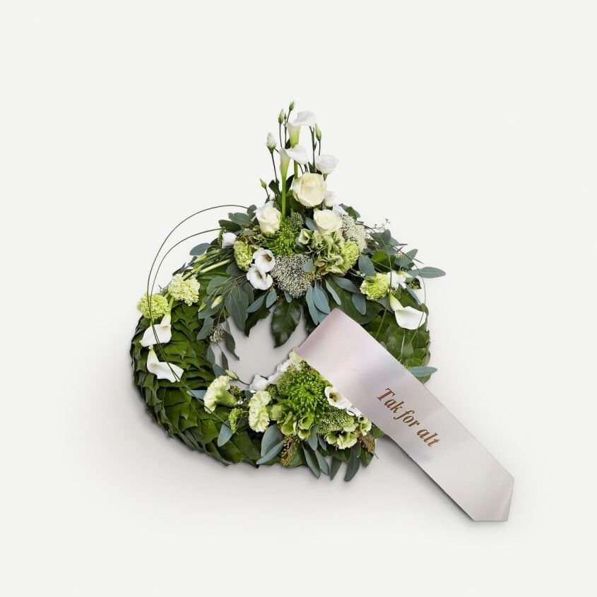 Wreath With Ribbon (Large)
