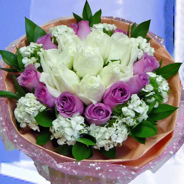 12 Purple And  8 White Roses Hand Bouquet