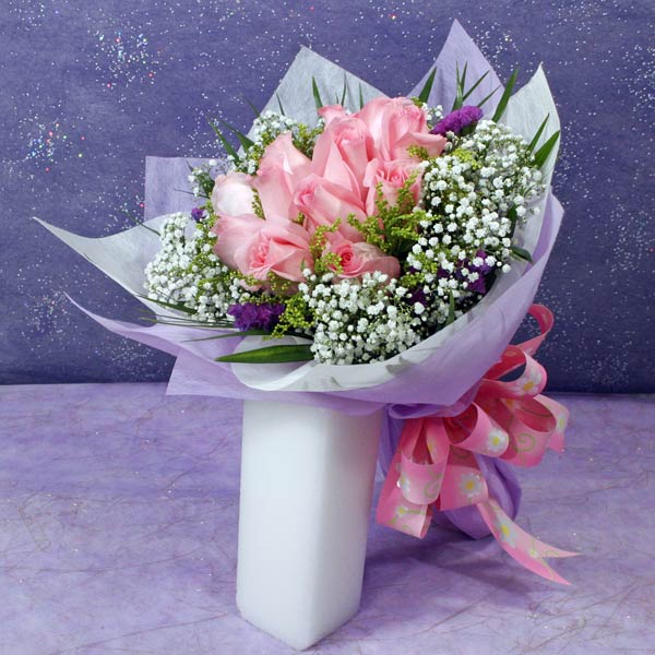 12 Peach Roses Hand Bouquet