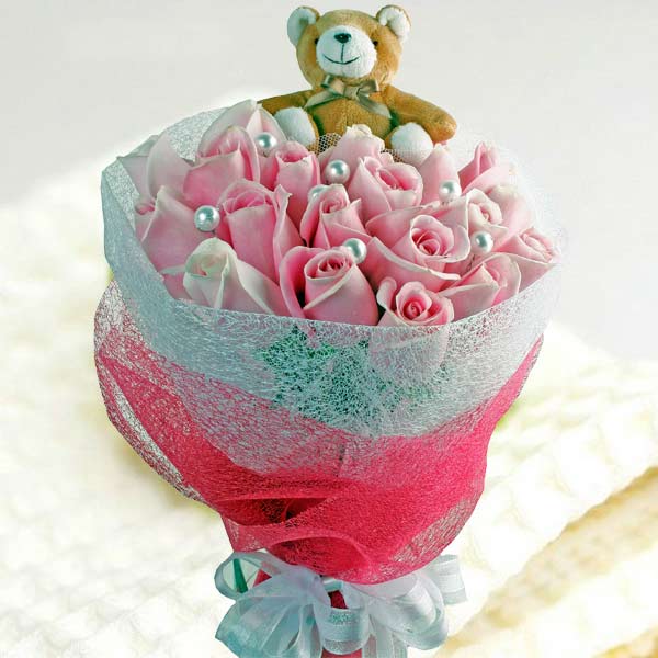 Small Bear And  Maria Pink Roses Bouquet Delivery