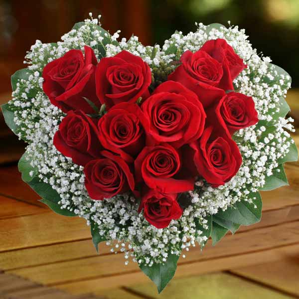 12 Red Roses Hand Bouquet Arranged In Heart Shape