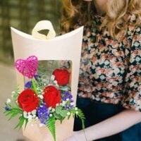 3 Red Roses Arrangement can be carry by hand