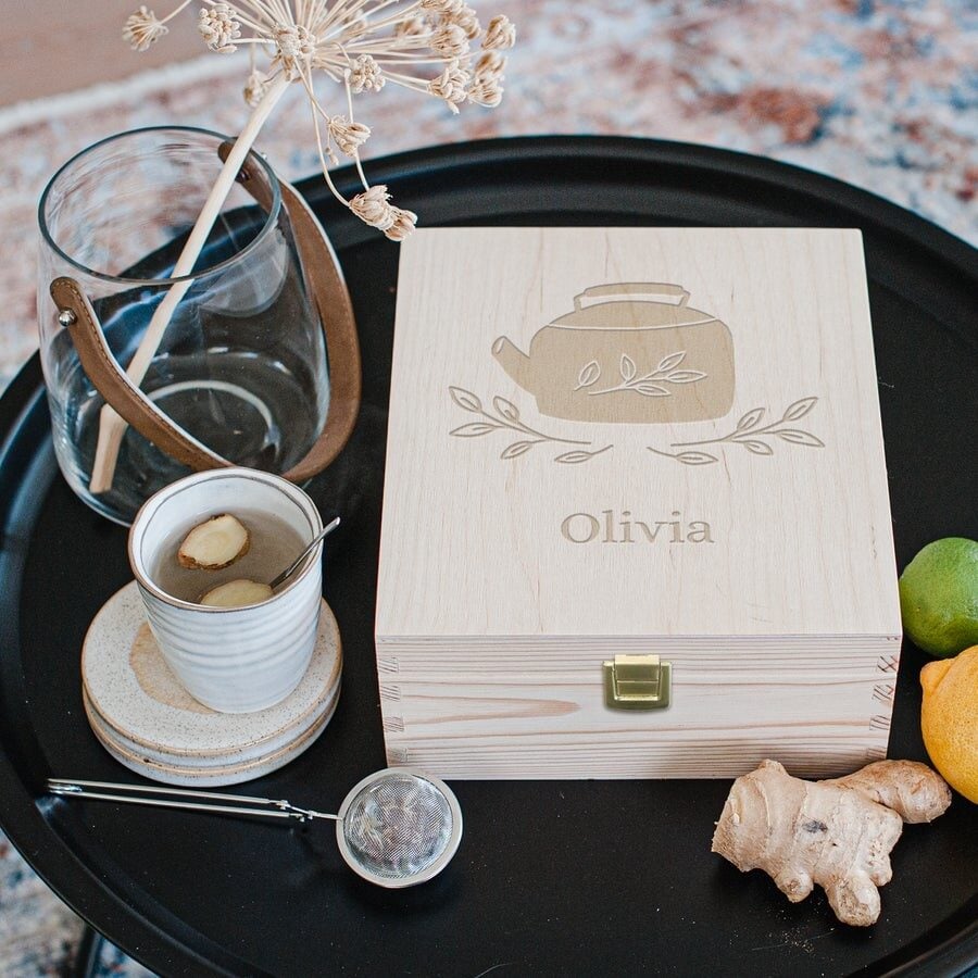 Engraved tea box