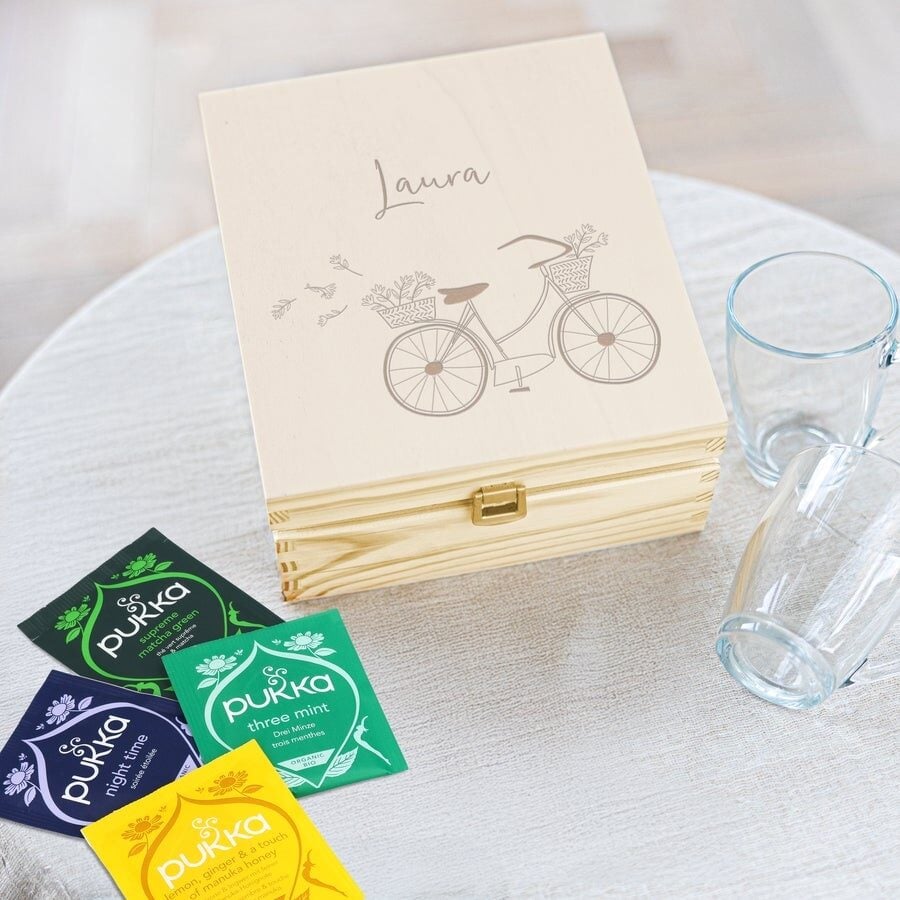 Engraved tea box