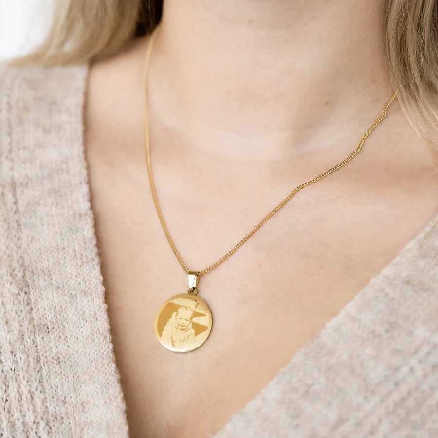 Round pendant necklace (Pendant)