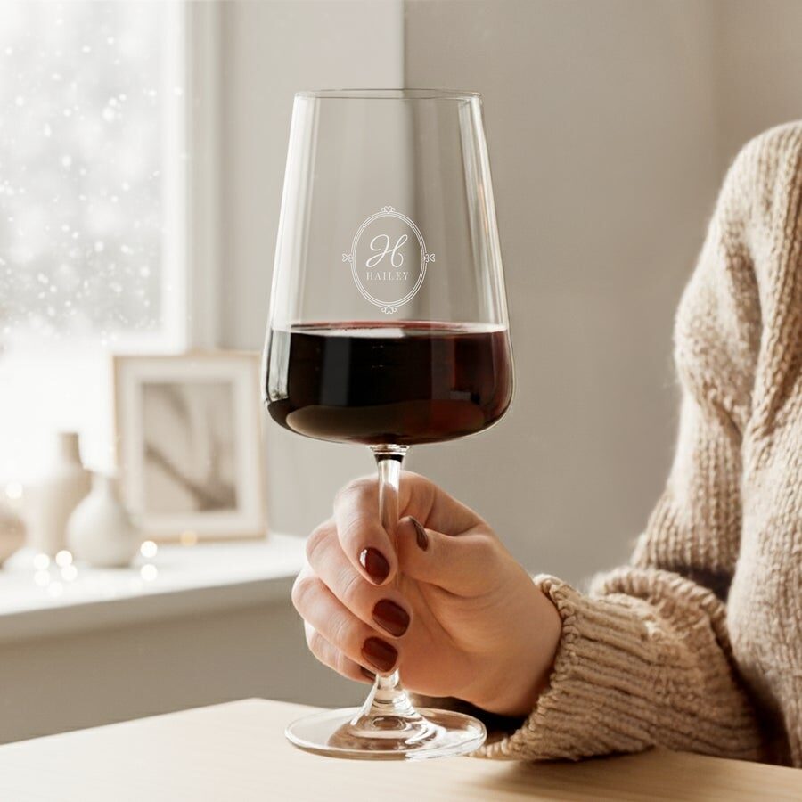 Engrave red wine glasses