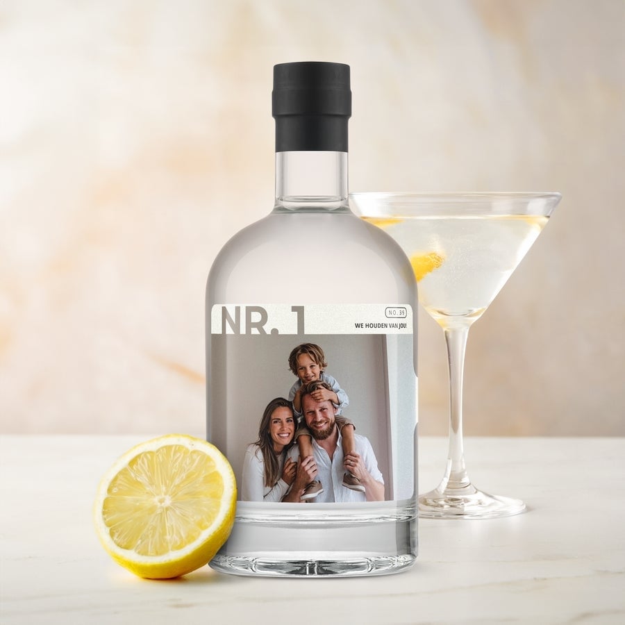 Personalized vodka bottle (Met bedrukt etiket)