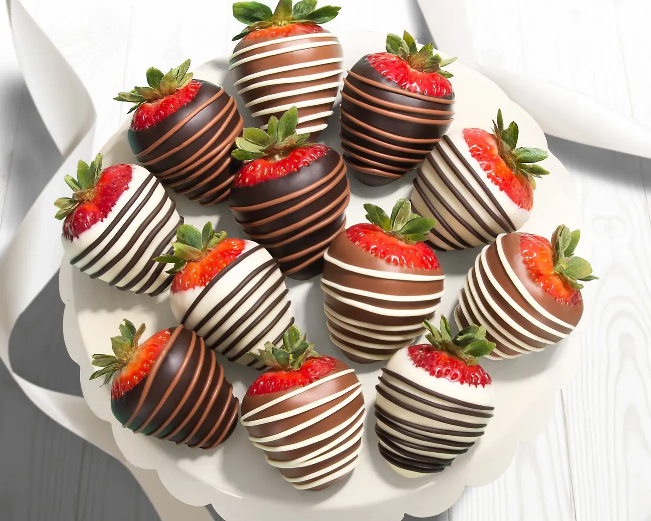 Dipped Chocolate Strawberries (full dozen)