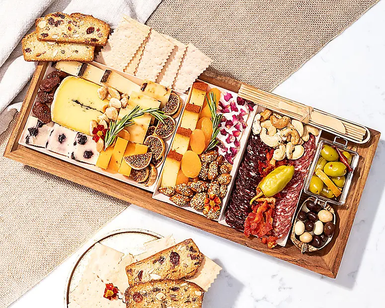 Deluxe Charcuterie & Cheese Board from Boarderie