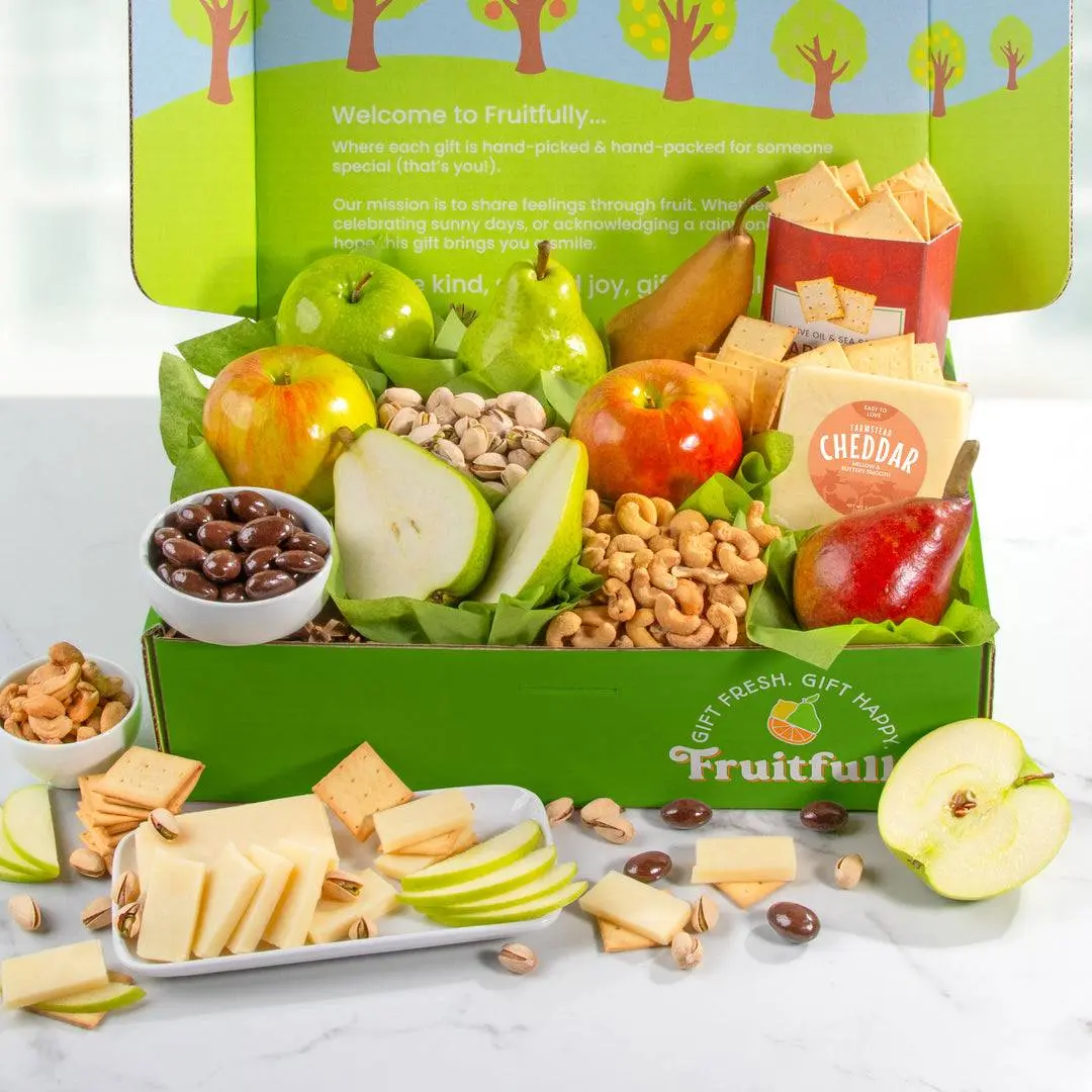 Perfect Pairings Deluxe Fruit and Cheese Gourmet Gift Box
