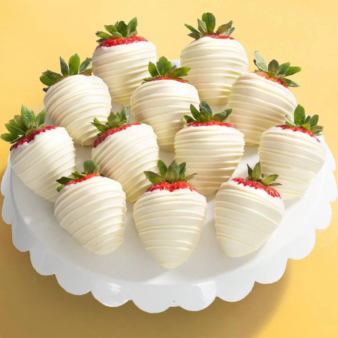 White Out Dipped Strawberries - 12 Berries