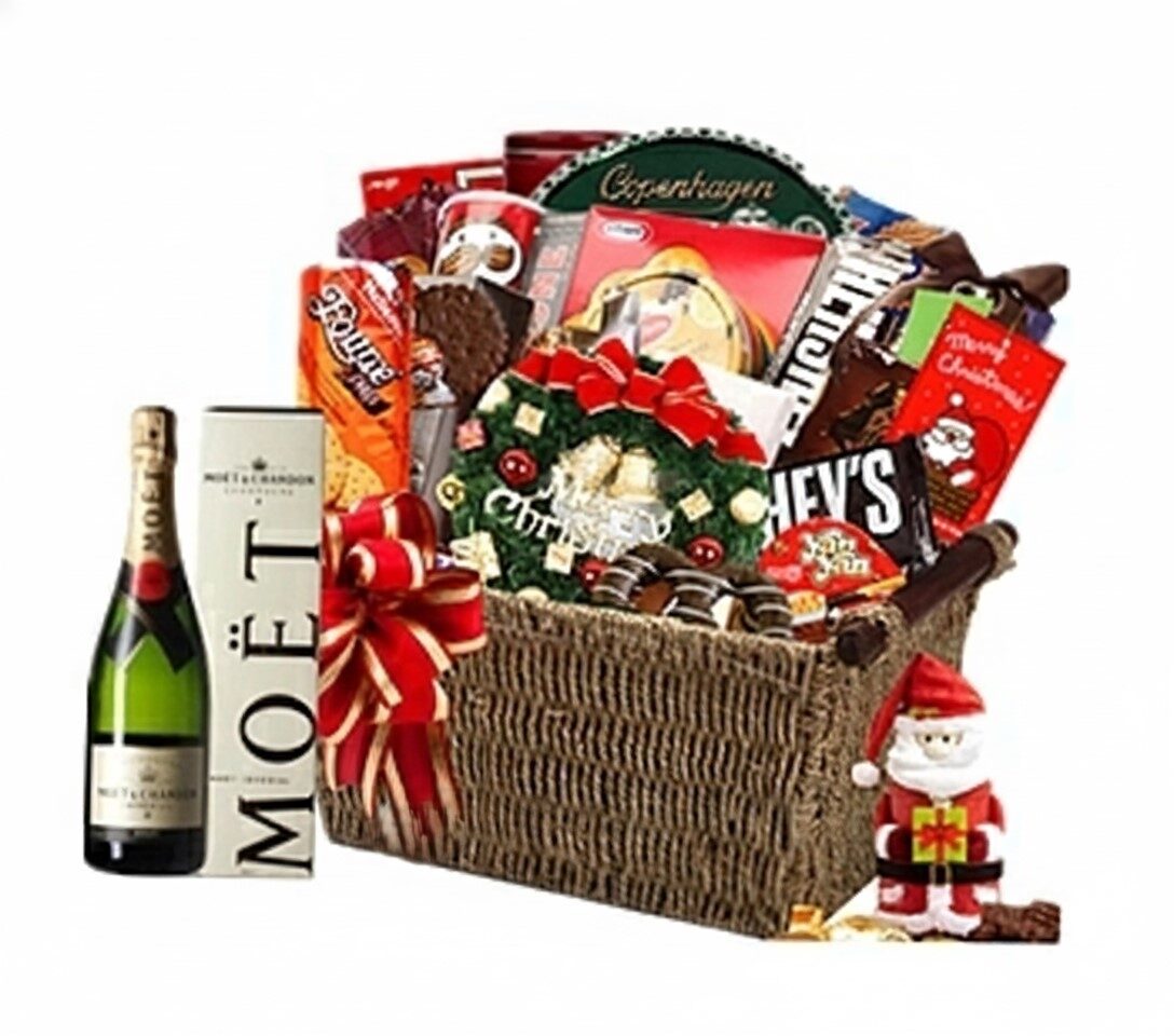 Xmas Moet Celebration Gift Basket