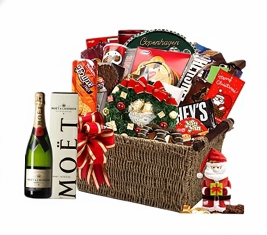 Xmas Moet Celebration Gift Basket