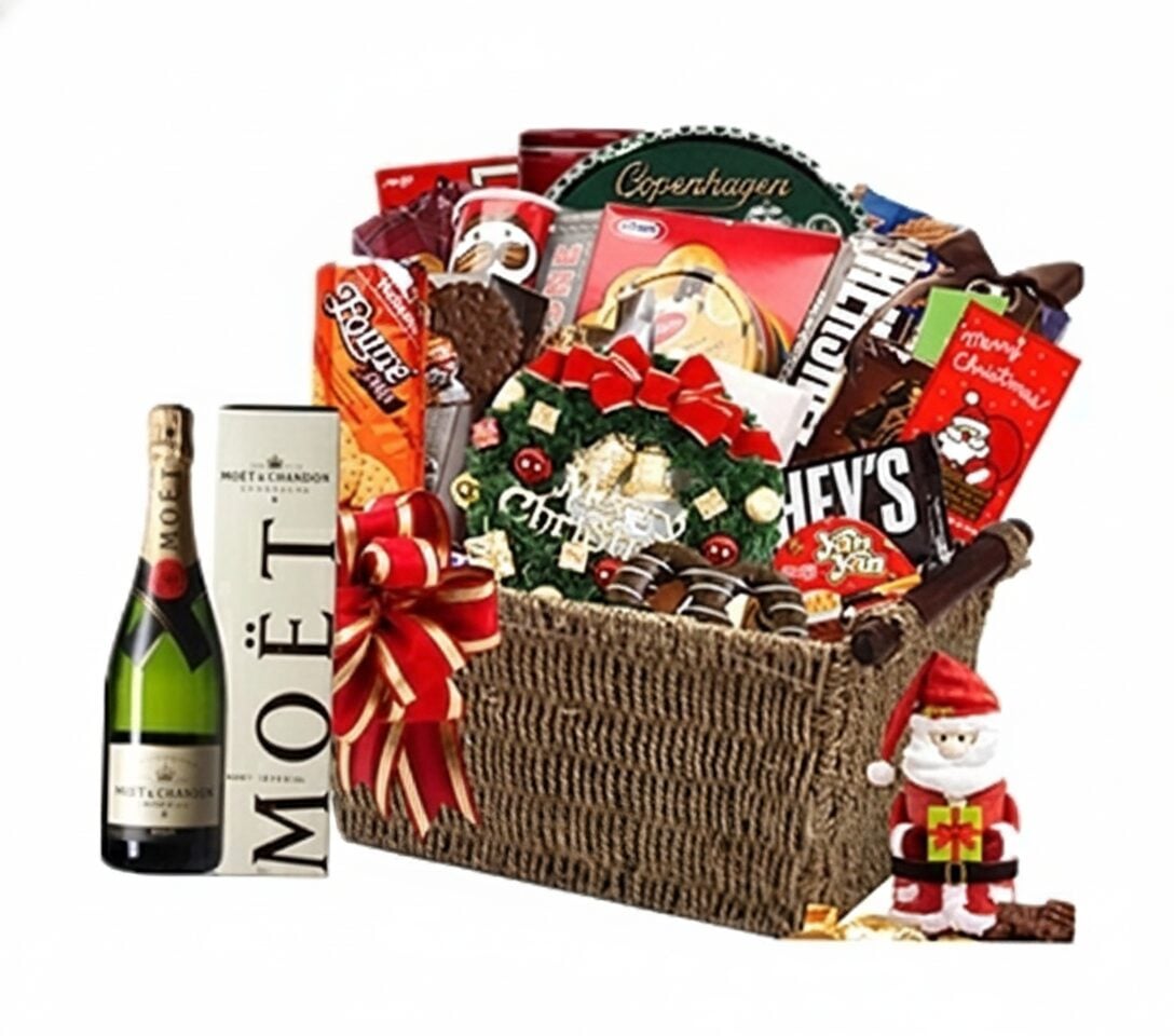 Xmas Moet Celebration Gift Basket