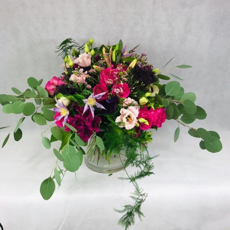 Colourful flower arrangement (Compact)