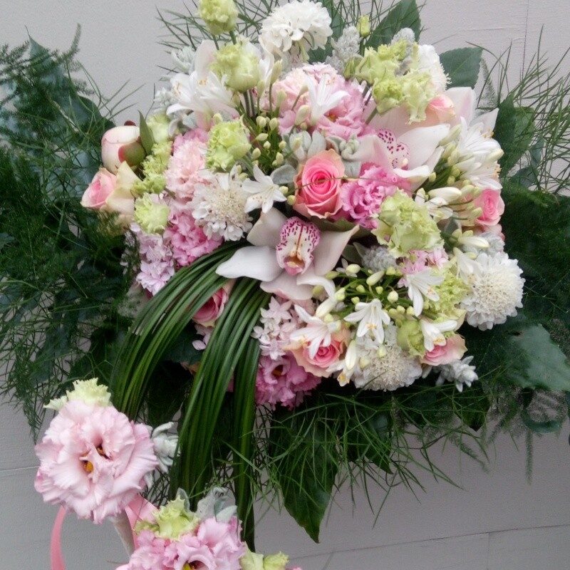 Flower bouquet for mom (Compact)