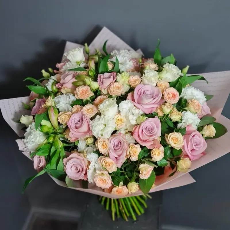 Bouquet of pink roses R1