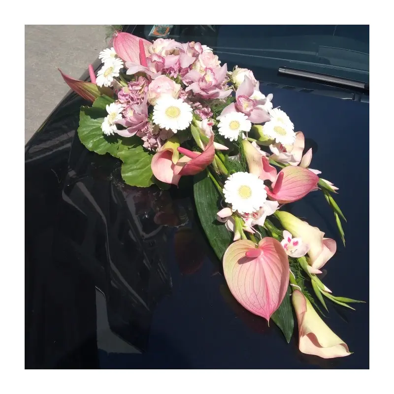 Wedding car floral decor with callas
