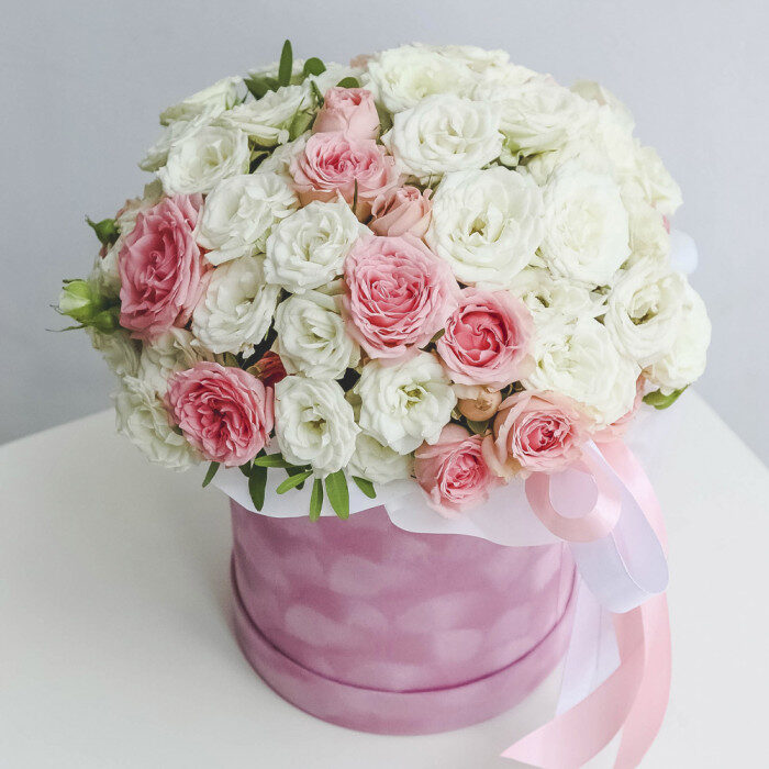 Box with roses MIA