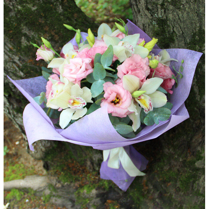 Orchids & Eustoma Bouquet "MERIDA"