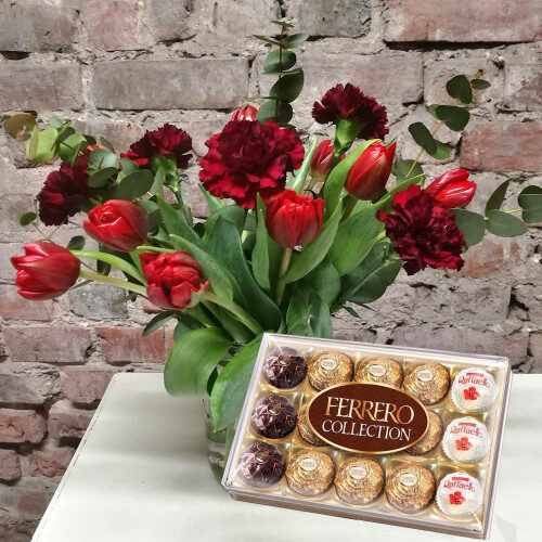 Red Bouquet & Ferrero Collection