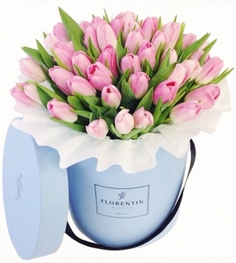Pink tulips at a Hat Box (19 stems)