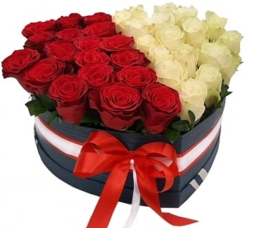 Heart for Two (25 stems)
