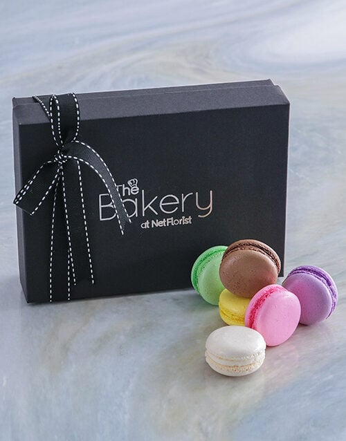 Rainbow Macaroon Selection (12 Standard)