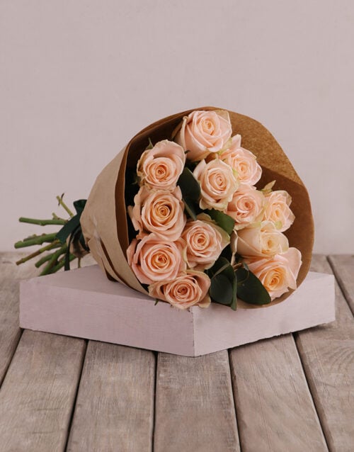 Peachy Mothers Day Bouquet (12 Roses)