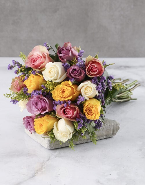 Striking Mixed Rose Bouquet