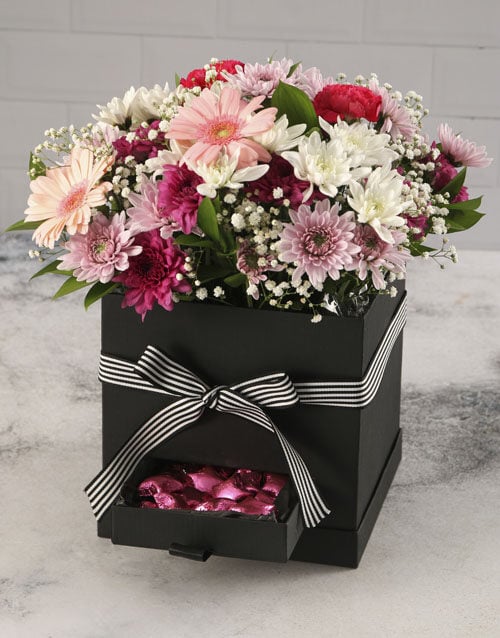 Chocolate Pocket Mixed Flowers