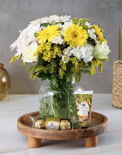 Moms Sweet Pamper And Blooms Arrangement