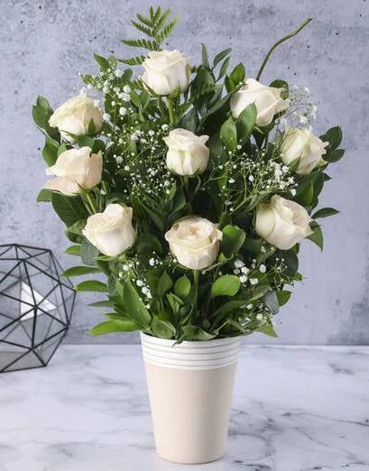 Arrangement of Cream Roses (Small)