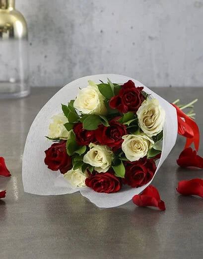 Royal Hearts Rose Bouquet (12 Roses)